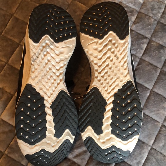 Nike odyssey flyknit. 9.5 - Picture 2 of 5